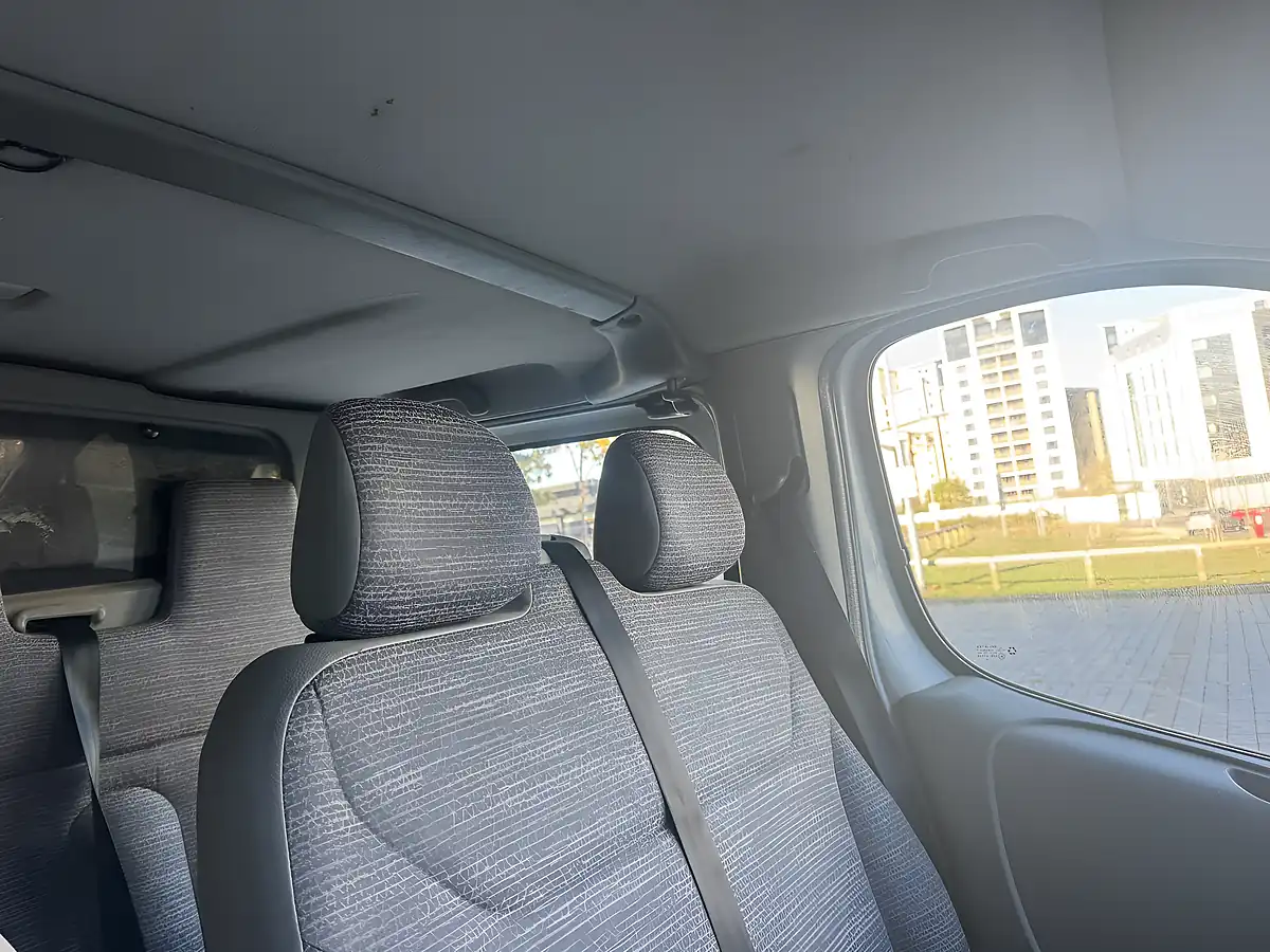 Used 2013 Renault Trafic SL27 White - Interior and Exterior details 19