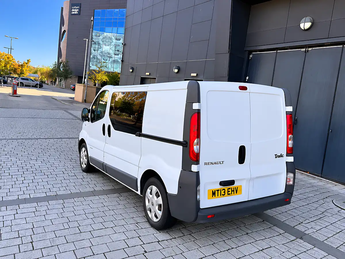 Used 2013 Renault Trafic SL27 White - Interior and Exterior details 6