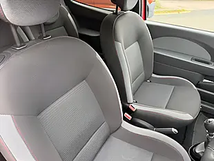 Used 2013 Renault Twingo Dynamique Red - Interior and Exterior details 14