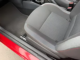 Used 2013 Renault Twingo Dynamique Red - Interior and Exterior details 16