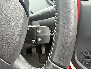 Used 2013 Renault Twingo Dynamique Red - Interior and Exterior details 19