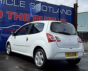 Used 2013 Renault Twingo Dynamique White - Interior and Exterior details 12