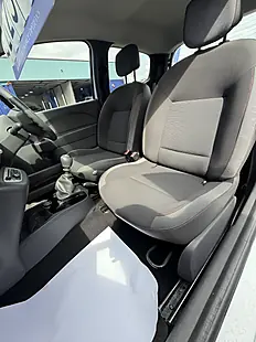 Used 2013 Renault Twingo Dynamique White - Interior and Exterior details 15