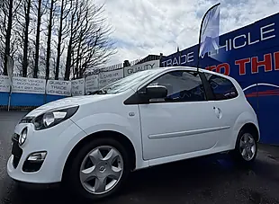 Used 2013 Renault Twingo Dynamique White - Interior and Exterior details 2