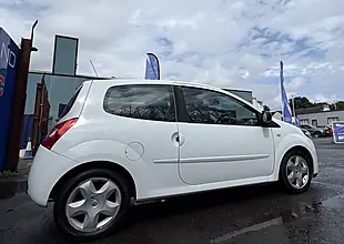 Used 2013 Renault Twingo Dynamique White - Interior and Exterior details 8