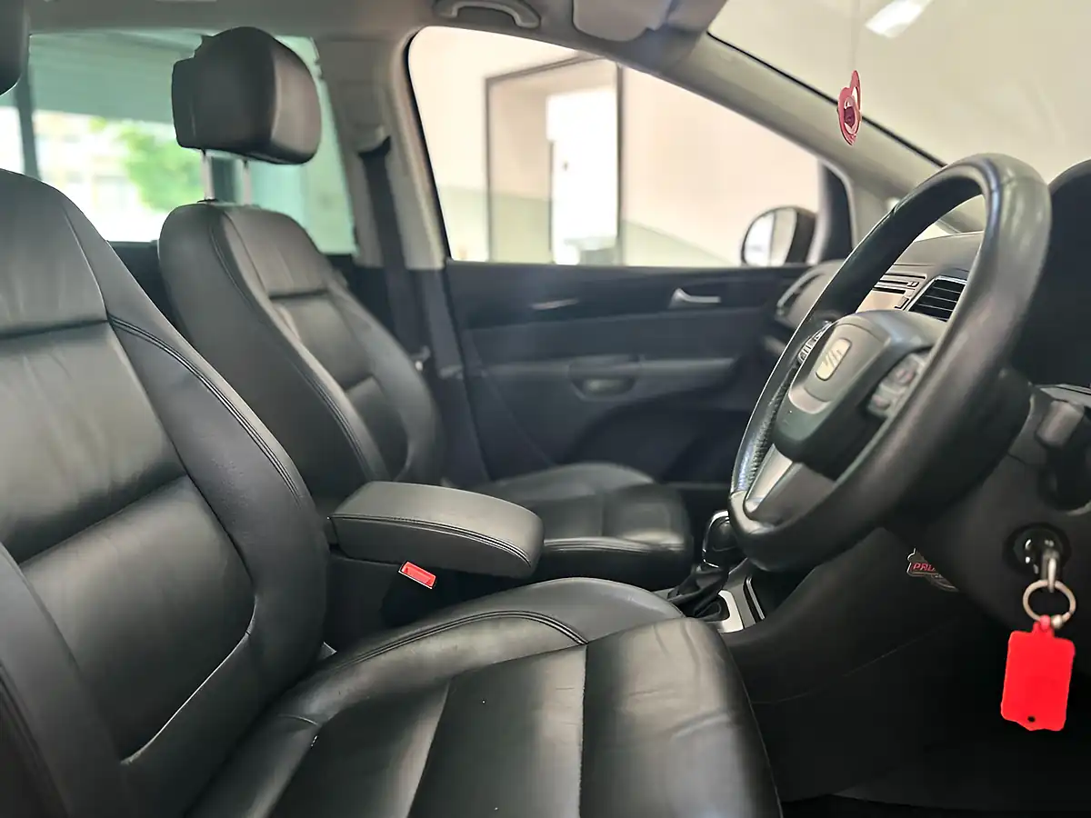 Used 2013 SEAT Alhambra Se Lux Brown - Interior and Exterior details 12