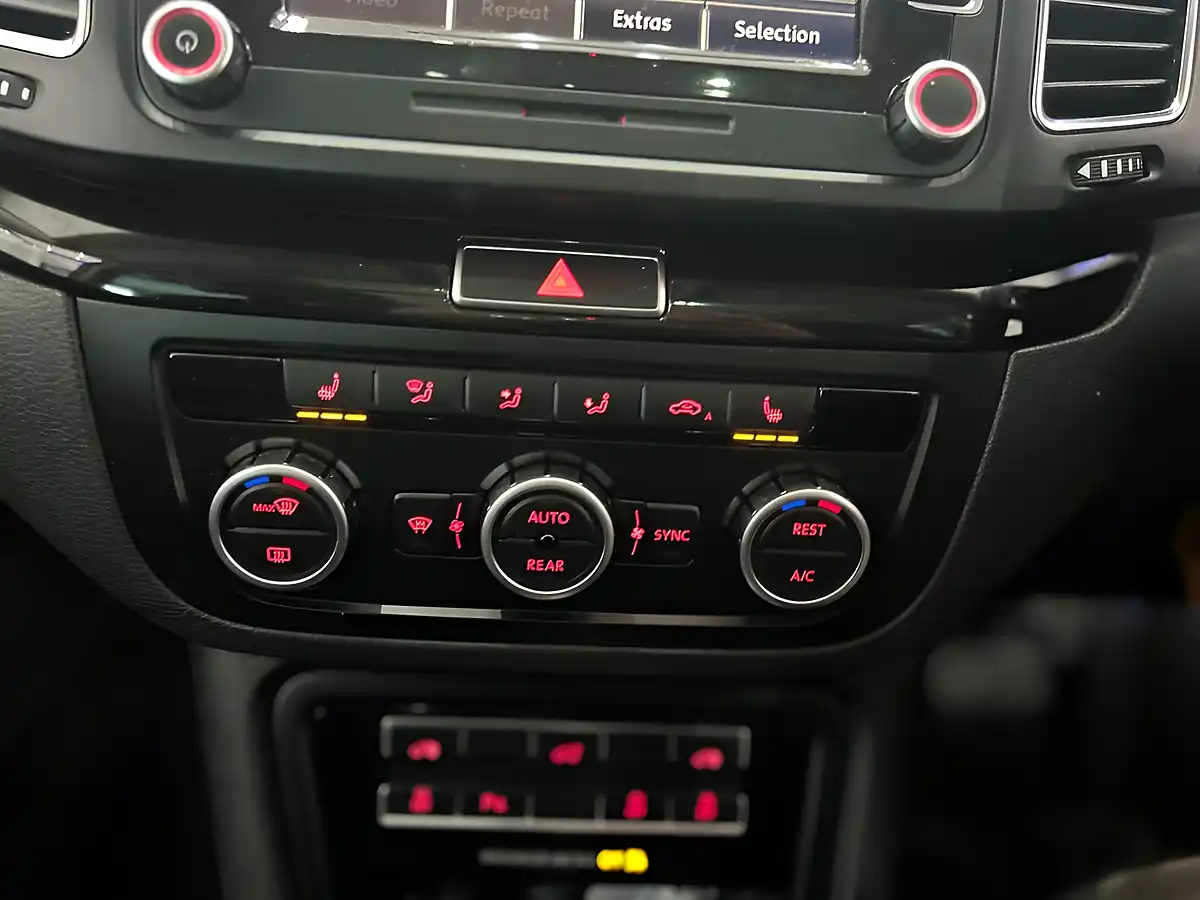 Used 2013 SEAT Alhambra Se Lux Brown - Interior and Exterior details 19