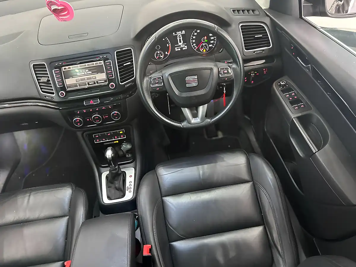 Used 2013 SEAT Alhambra Se Lux Brown - Interior and Exterior details 2