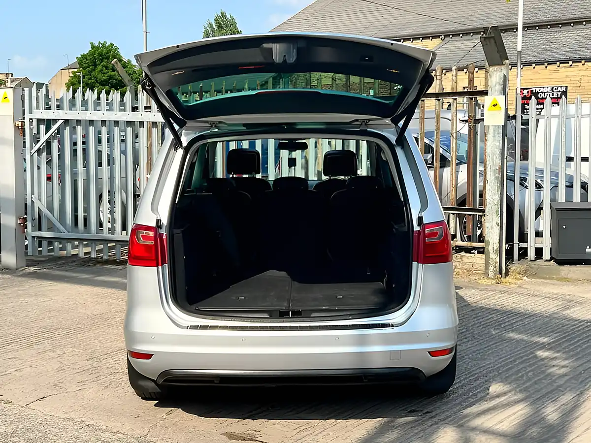 Used 2013 SEAT Alhambra Se Lux Silver - Interior and Exterior details 11