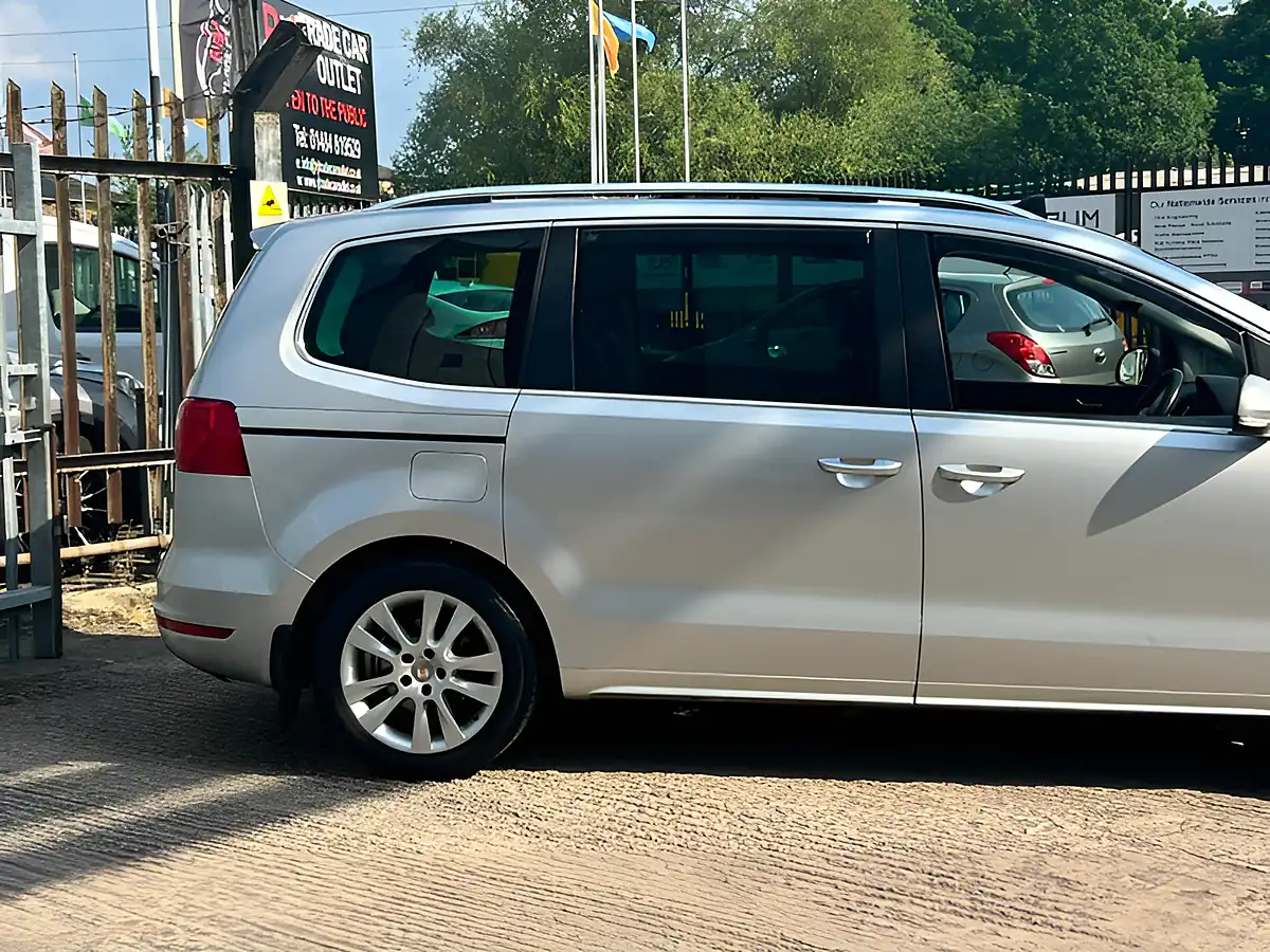 Used 2013 SEAT Alhambra Se Lux Silver - Interior and Exterior details 9