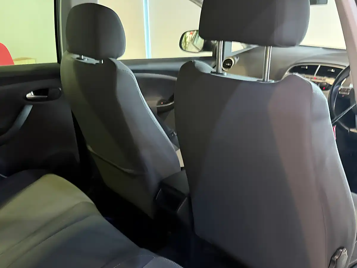 Used 2013 SEAT Altea Se Silver - Interior and Exterior details 12