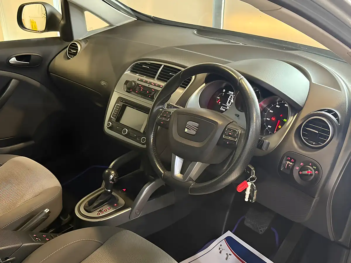 Used 2013 SEAT Altea Se Silver - Interior and Exterior details 14