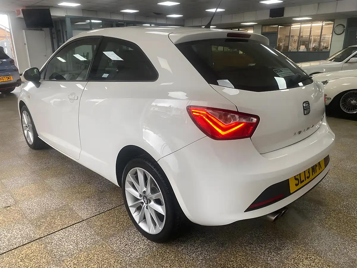 Used 2013 SEAT Ibiza Fr Sport Coupe White - Interior and Exterior details 3