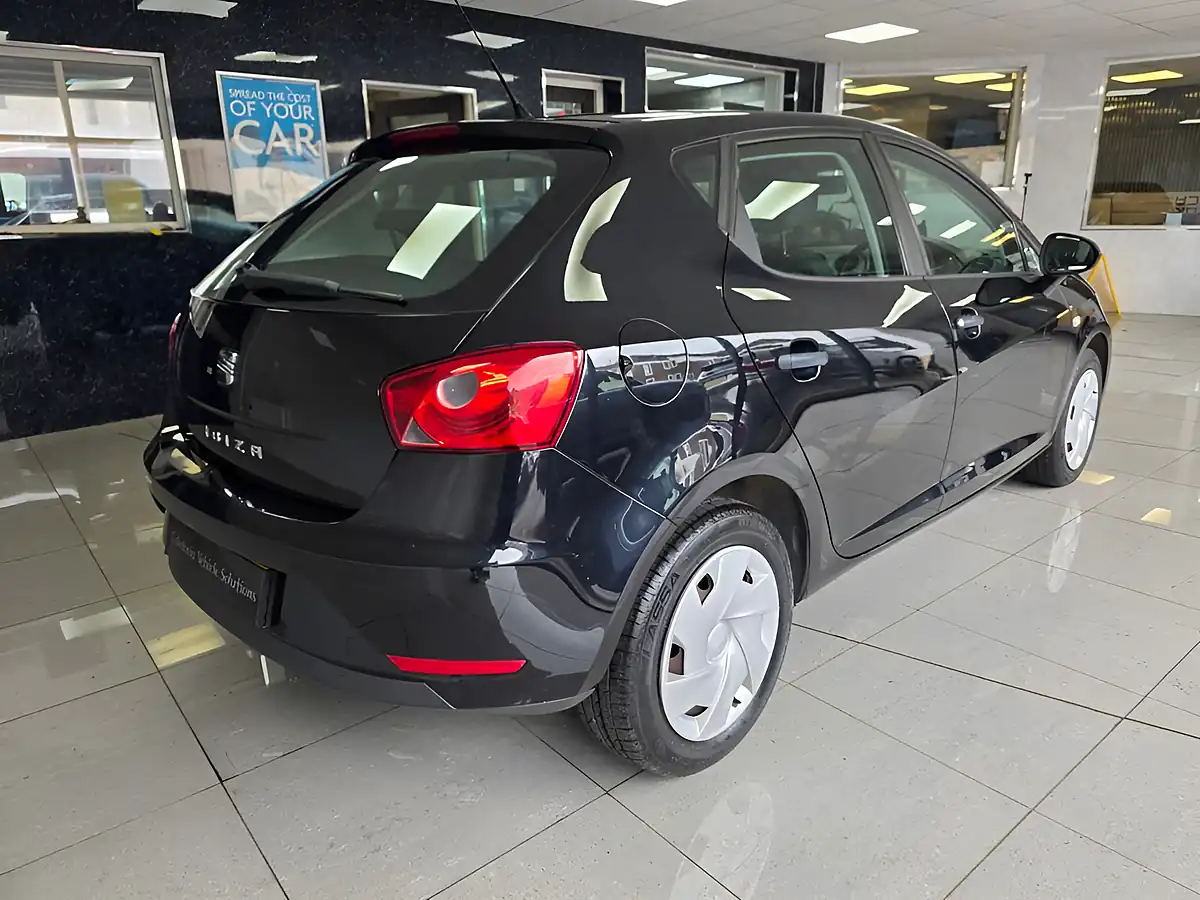 Used 2013 SEAT Ibiza S Black - Interior and Exterior details 4