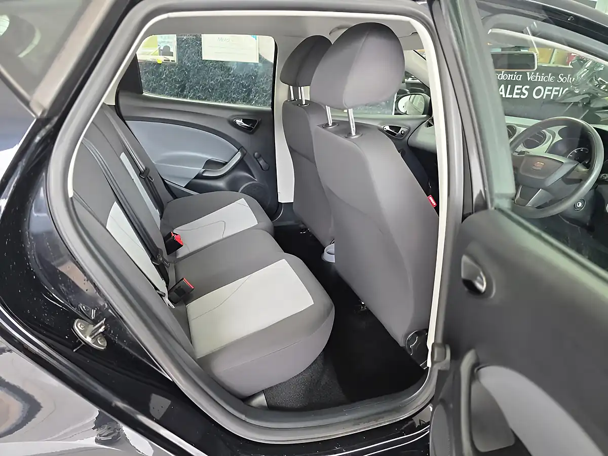 Used 2013 SEAT Ibiza S Black - Interior and Exterior details 7