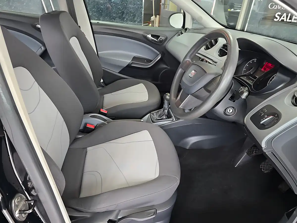 Used 2013 SEAT Ibiza S Black - Interior and Exterior details 8