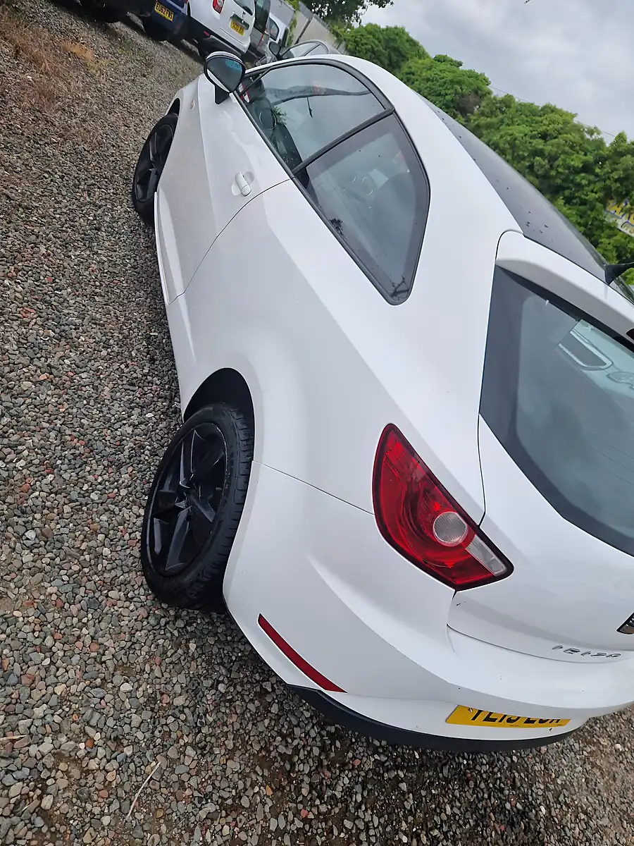 Used 2013 SEAT Ibiza Toca 3dr Sports Coupe White - Interior and Exterior details 10