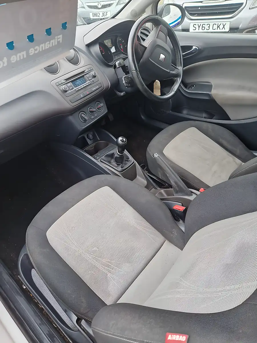 Used 2013 SEAT Ibiza Toca 3dr Sports Coupe White - Interior and Exterior details 16