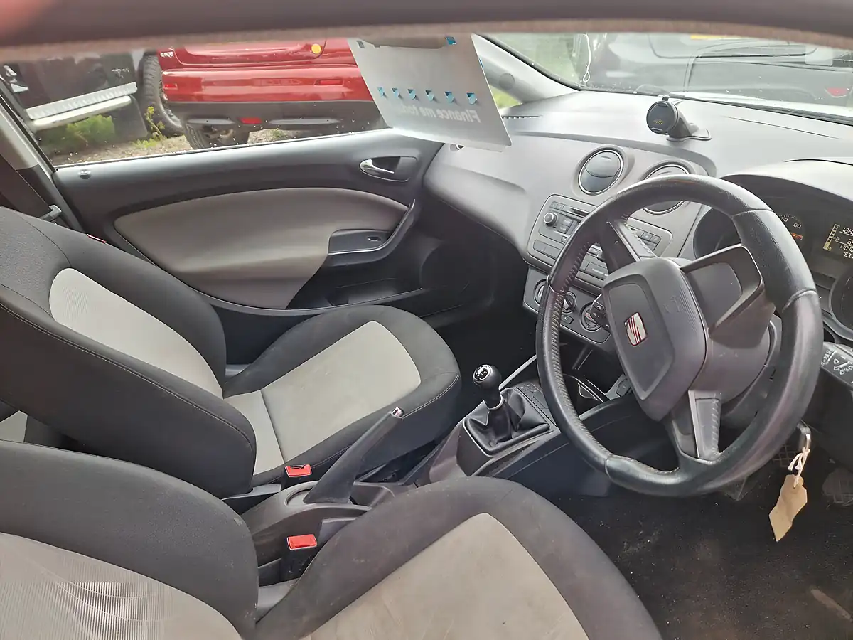 Used 2013 SEAT Ibiza Toca 3dr Sports Coupe White - Interior and Exterior details 18