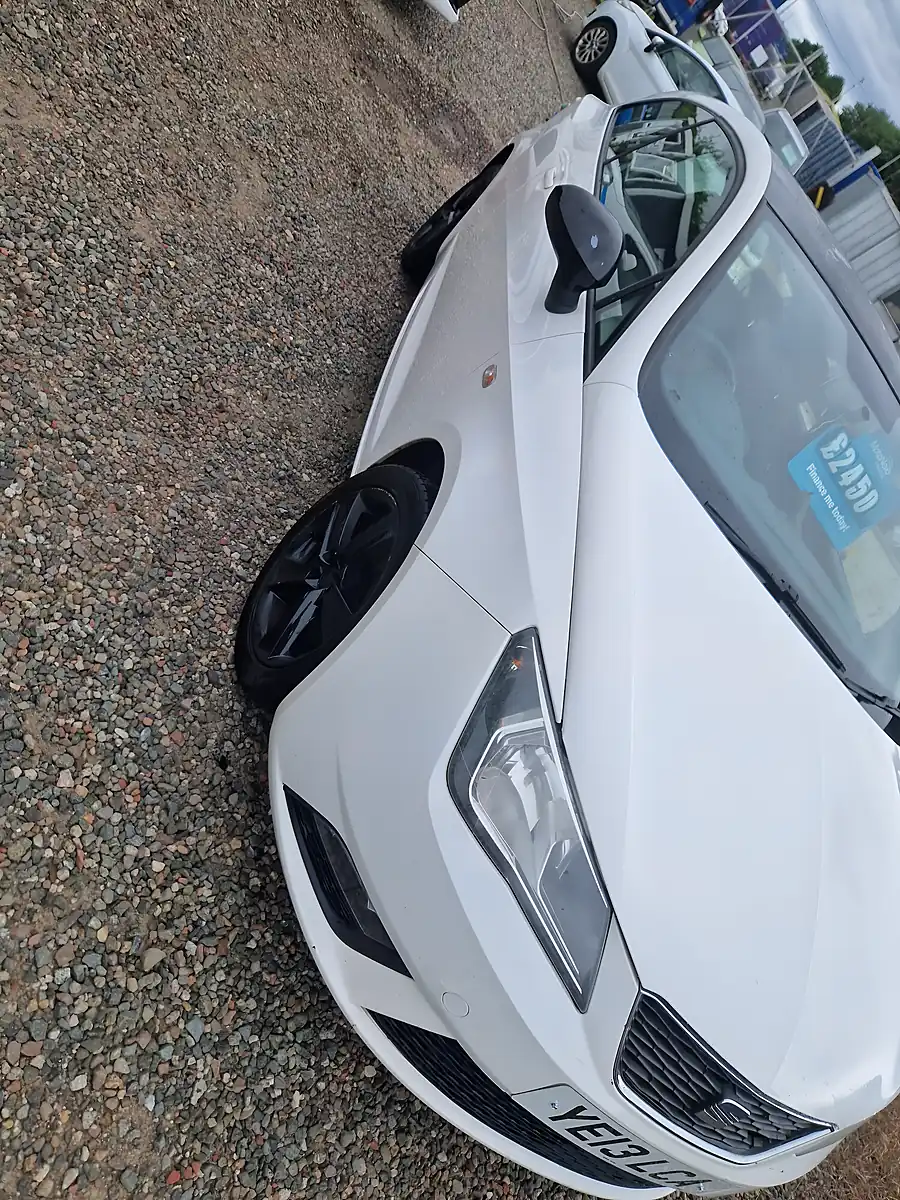 Used 2013 SEAT Ibiza Toca 3dr Sports Coupe White - Interior and Exterior details 5