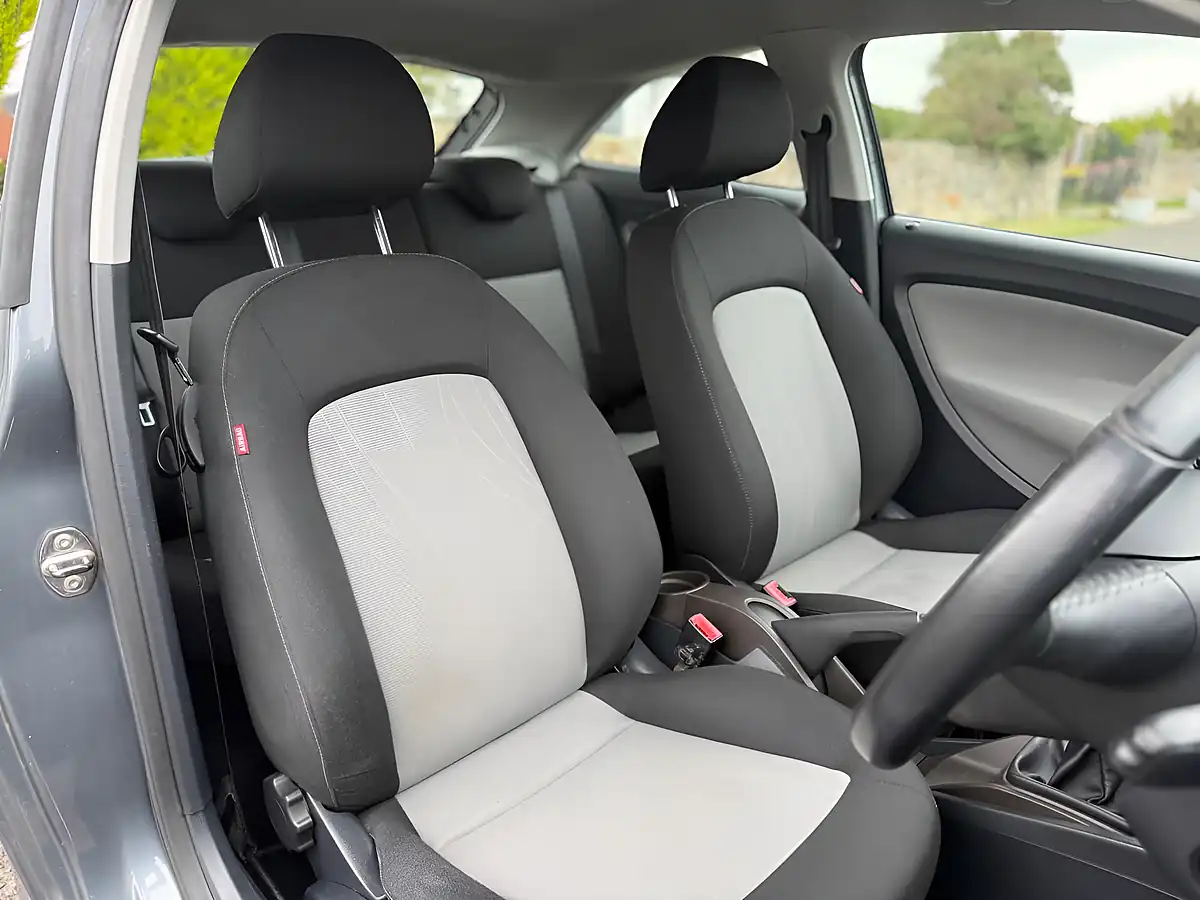 Used 2013 SEAT Ibiza Toca Grey - Interior and Exterior details 11