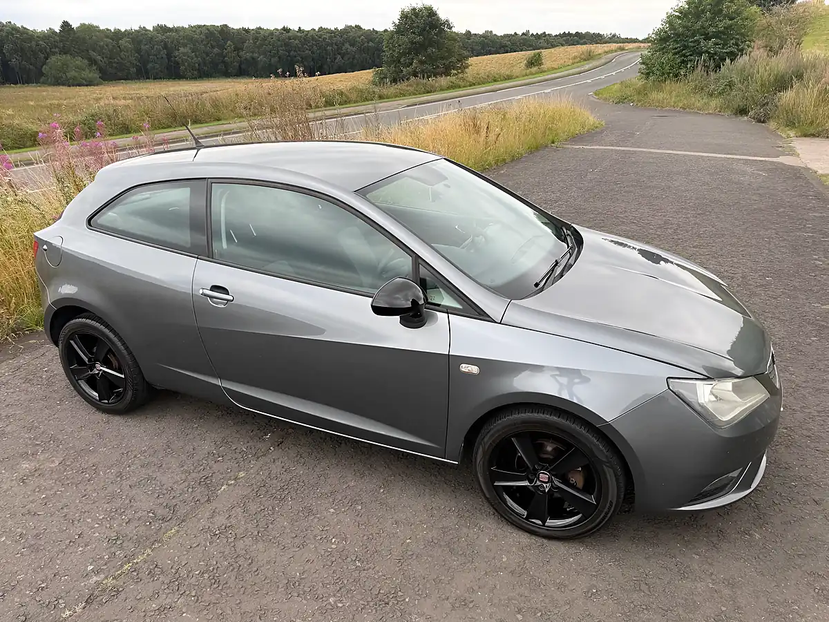 Used 2013 SEAT Ibiza Toca Grey - Interior and Exterior details 16