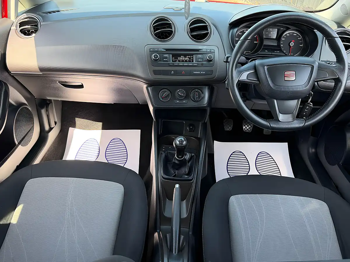 Used 2013 SEAT Ibiza Toca Sport Coupe Emocion Red - Interior and Exterior details 14
