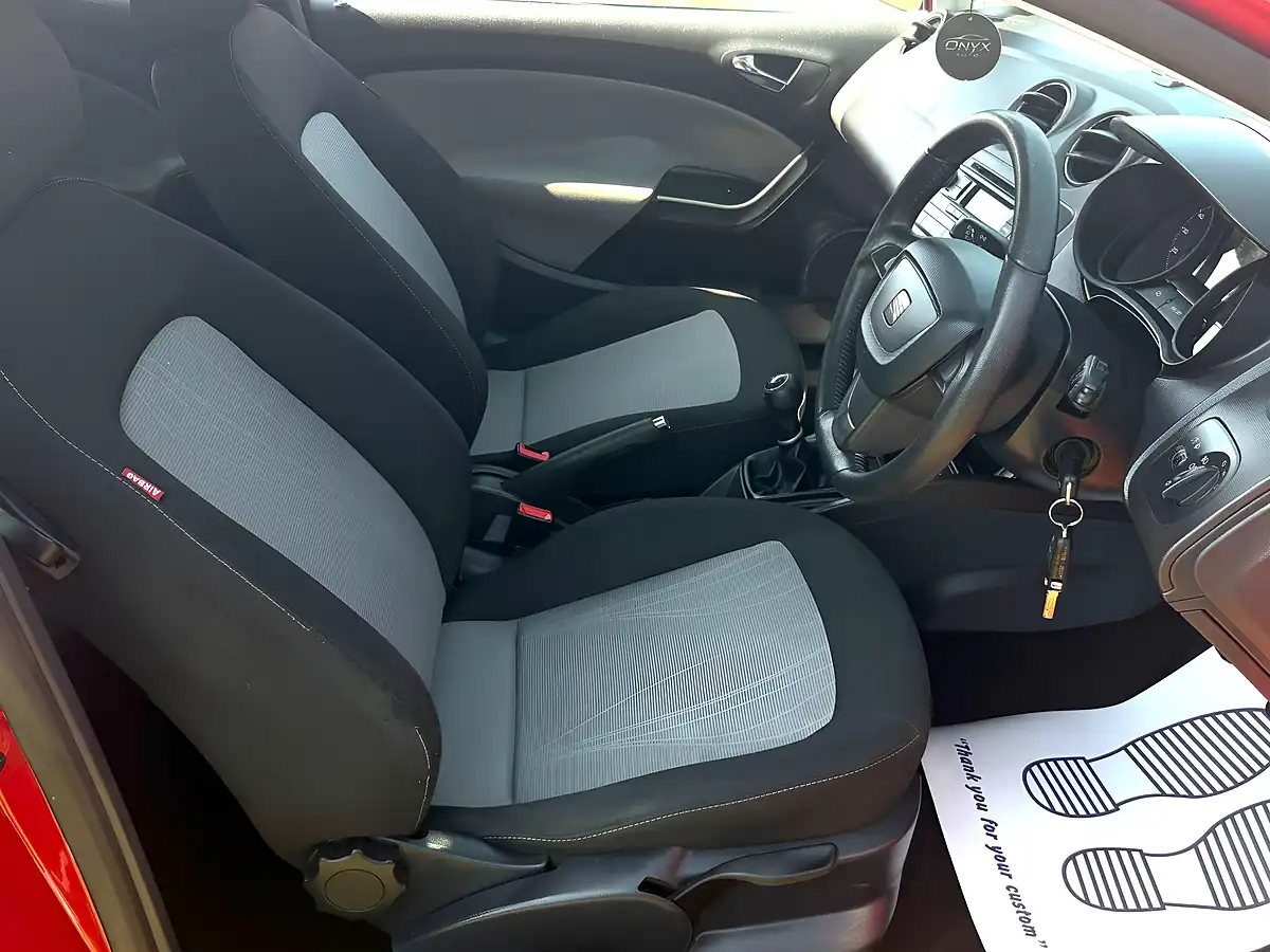 Used 2013 SEAT Ibiza Toca Sport Coupe Emocion Red - Interior and Exterior details 15