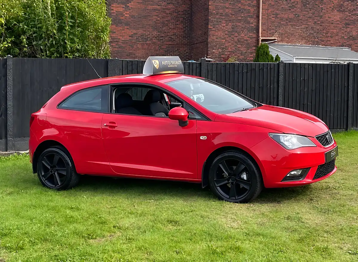 Used 2013 SEAT Ibiza Toca Sport Coupe Emocion Red - Interior and Exterior details 6
