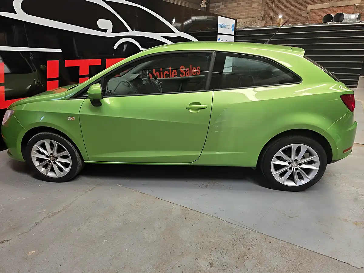 Used 2013 SEAT Ibiza Toca Sport Coupe Green - Interior and Exterior details 10