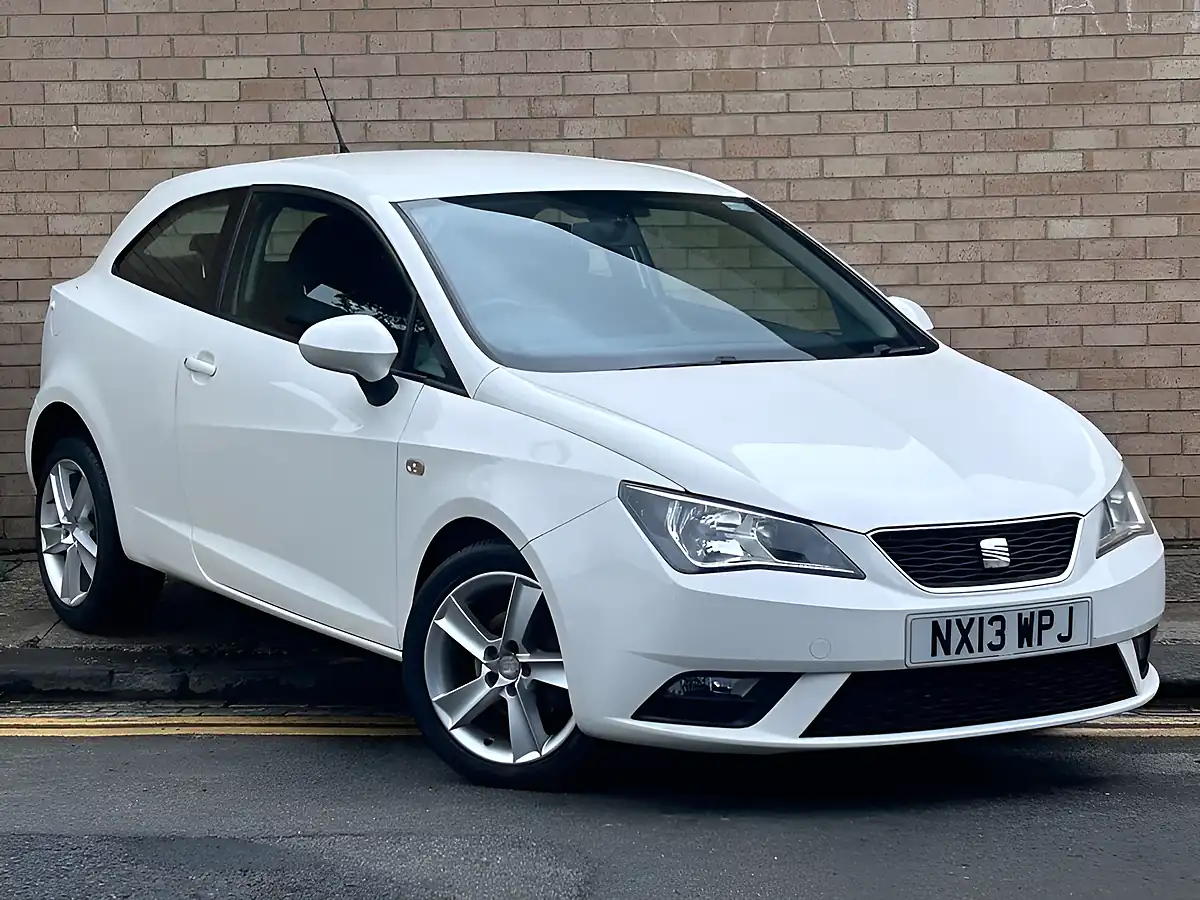Used 2013 SEAT Ibiza Toca Sport Coupe White - Front View