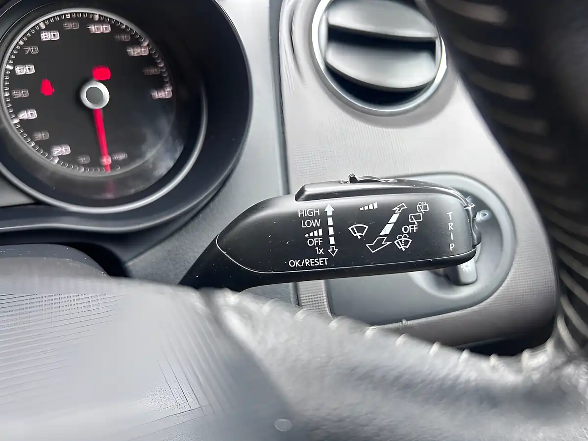 Used 2013 SEAT Ibiza Toca Sport Coupe White - Interior and Exterior details 13