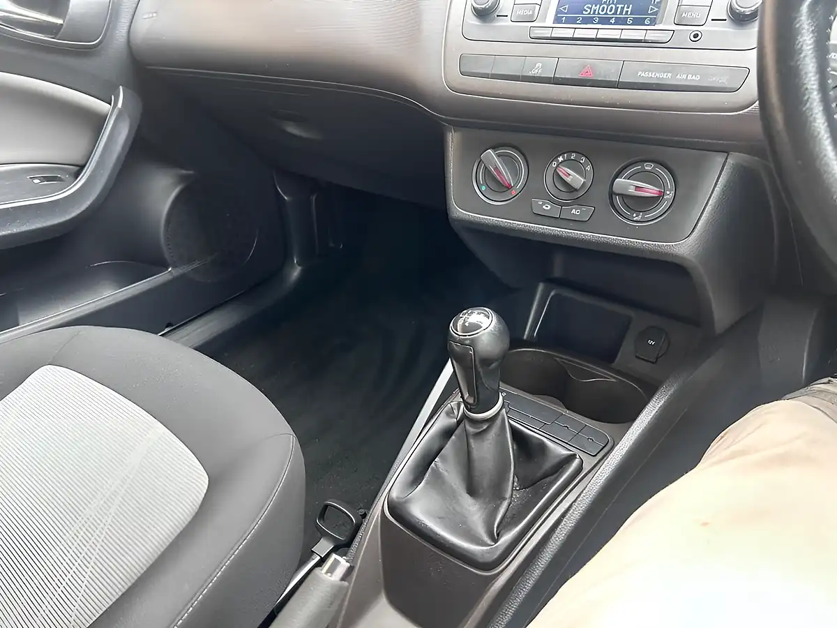 Used 2013 SEAT Ibiza Toca Sport Coupe White - Interior and Exterior details 16