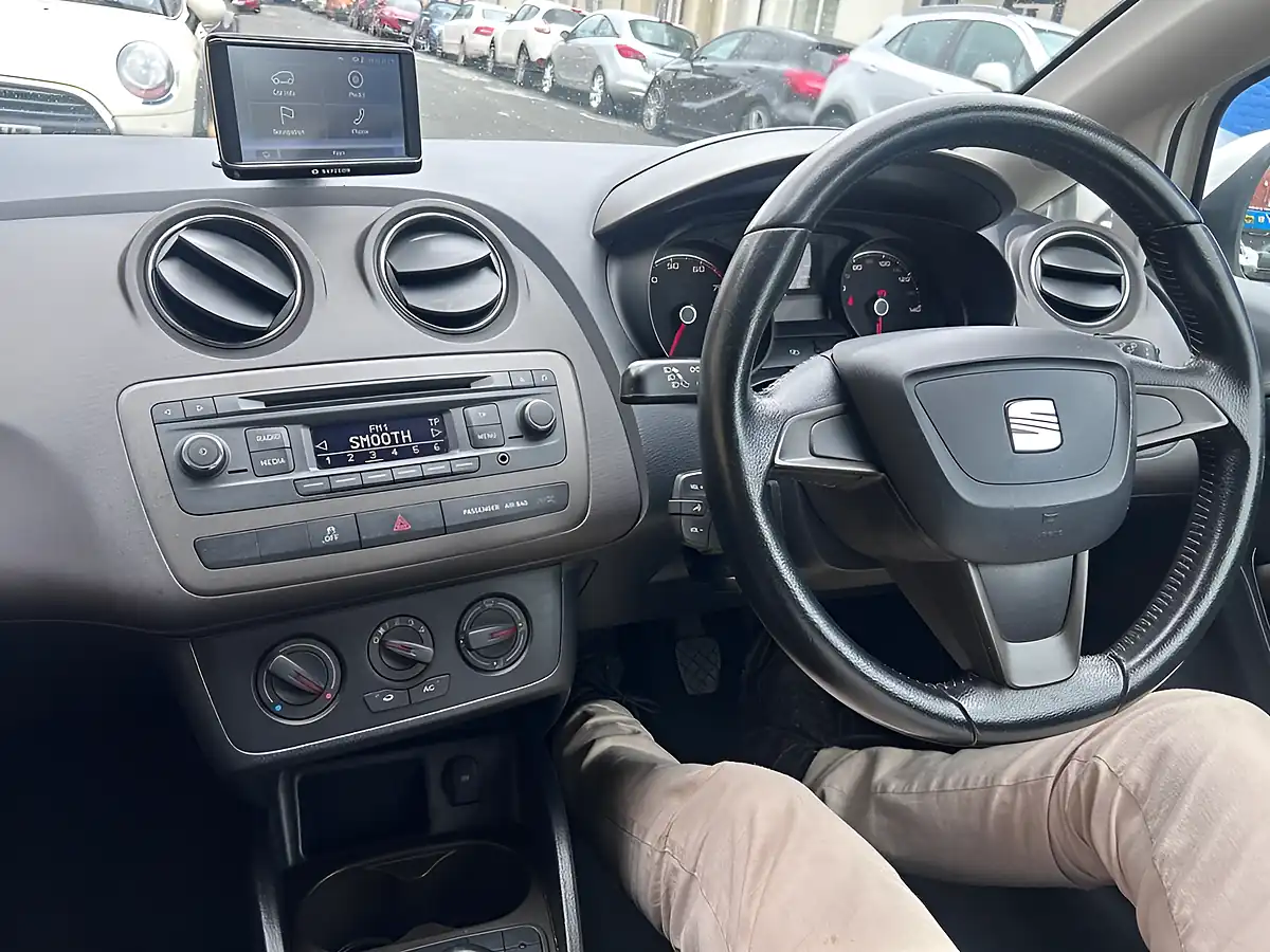 Used 2013 SEAT Ibiza Toca Sport Coupe White - Interior and Exterior details 17