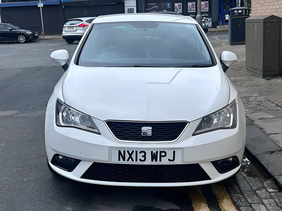 Used 2013 SEAT Ibiza Toca Sport Coupe White - Interior and Exterior details 3