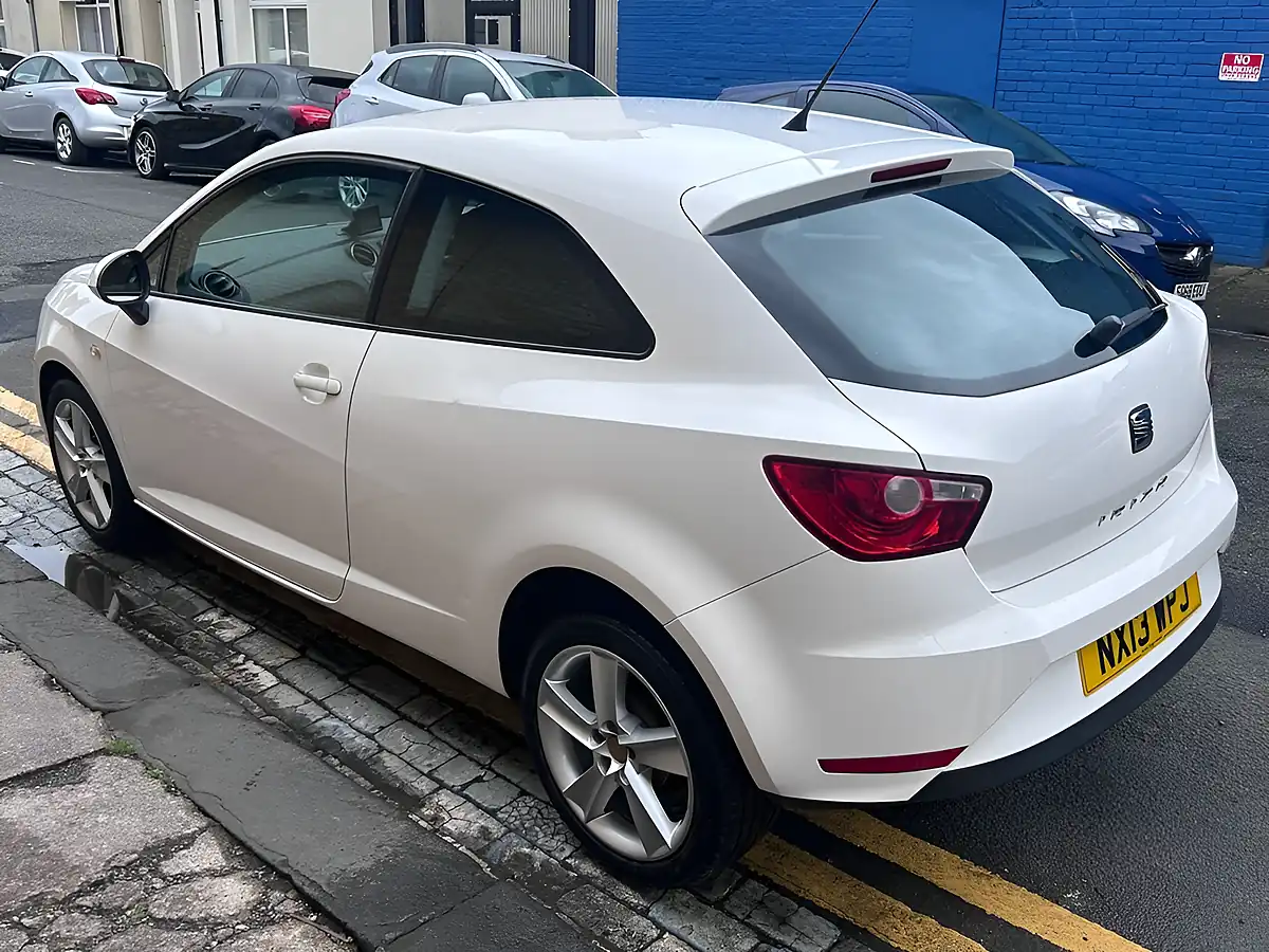 Used 2013 SEAT Ibiza Toca Sport Coupe White - Interior and Exterior details 6
