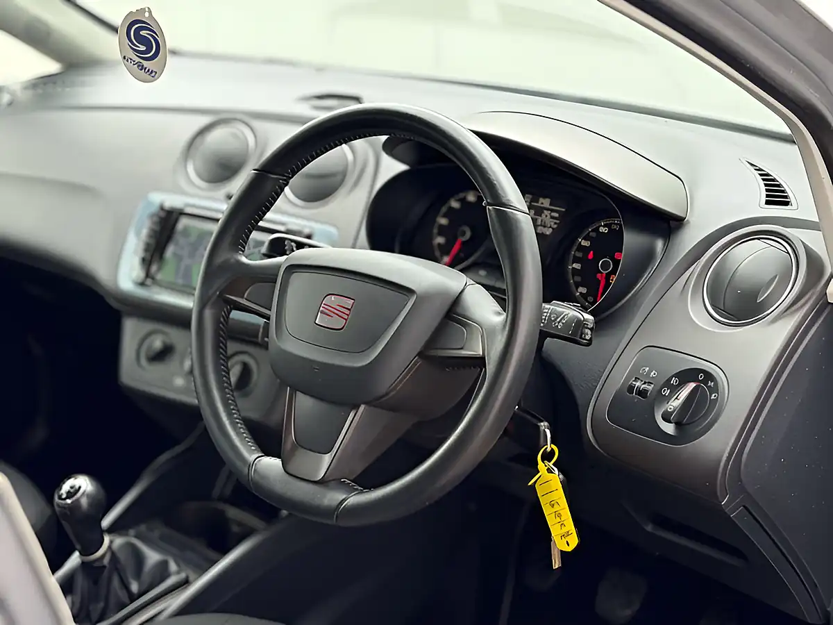 Used 2013 SEAT Ibiza Toca Technic Grey - Interior and Exterior details 17