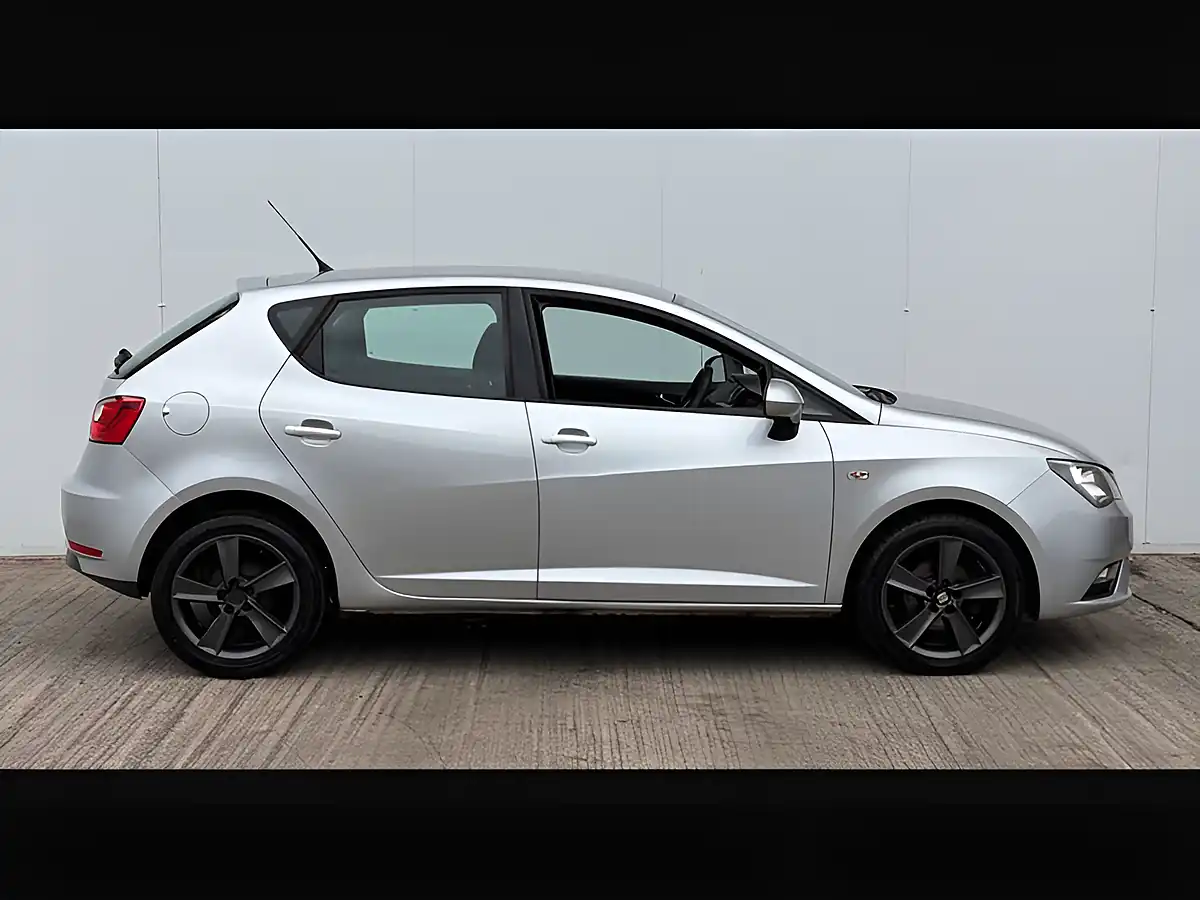 Used 2013 SEAT Ibiza Toca Technic Grey - Interior and Exterior details 6