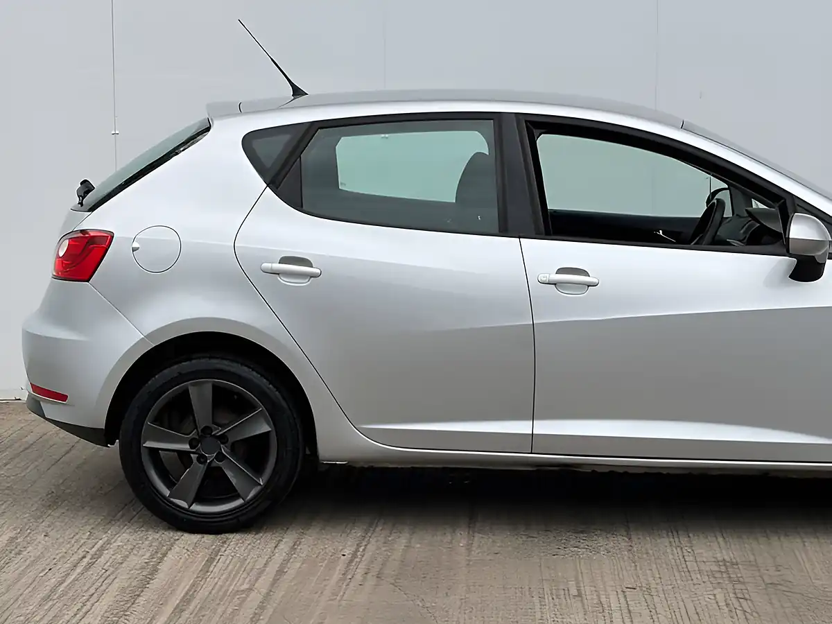Used 2013 SEAT Ibiza Toca Technic Grey - Interior and Exterior details 9