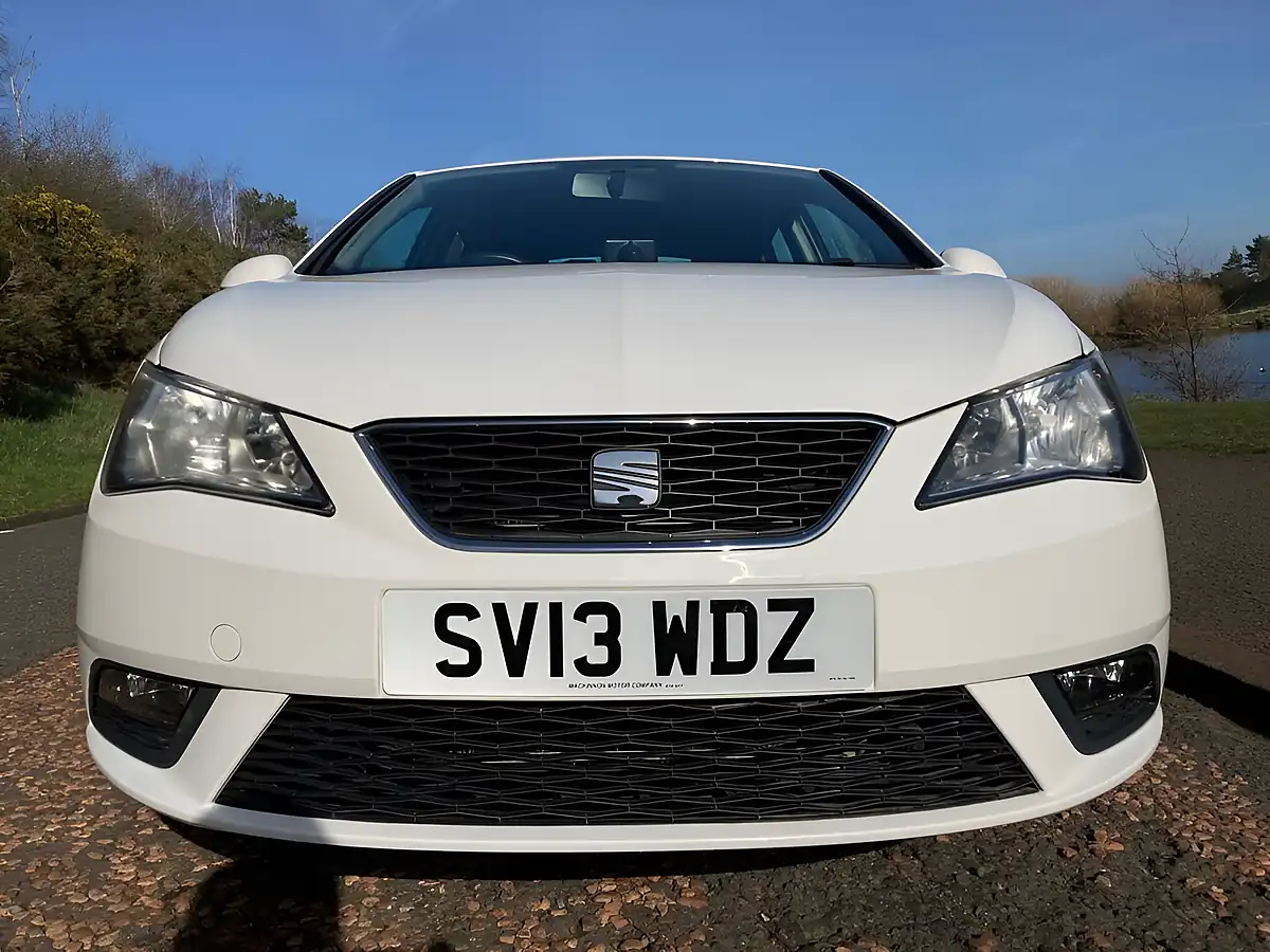 Used 2013 SEAT Ibiza Toca White - Interior and Exterior details 10
