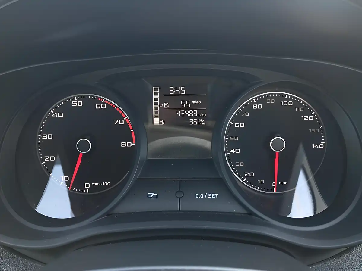 Used 2013 SEAT Ibiza Toca White - Interior and Exterior details 18