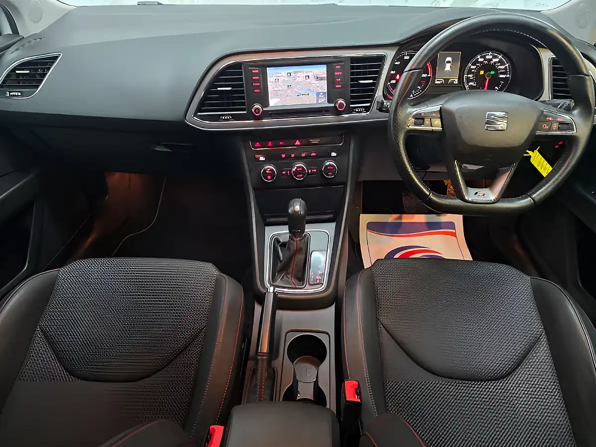 Used 2013 SEAT Leon Fr Technology Pack White - Interior and Exterior details 12