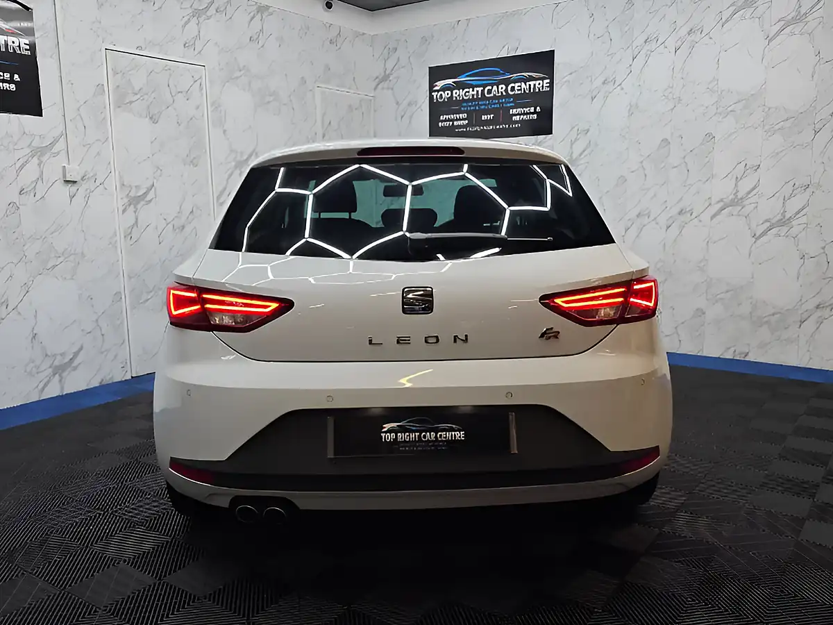 Used 2013 SEAT Leon Fr Technology Pack White - Interior and Exterior details 6
