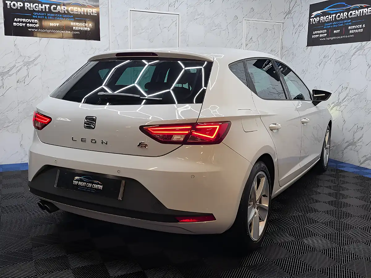 Used 2013 SEAT Leon Fr Technology Pack White - Interior and Exterior details 9