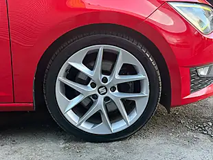 Used 2013 SEAT Leon Fr Technology Red - Interior and Exterior details 12