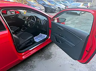 Used 2013 SEAT Leon Fr Technology Red - Interior and Exterior details 13