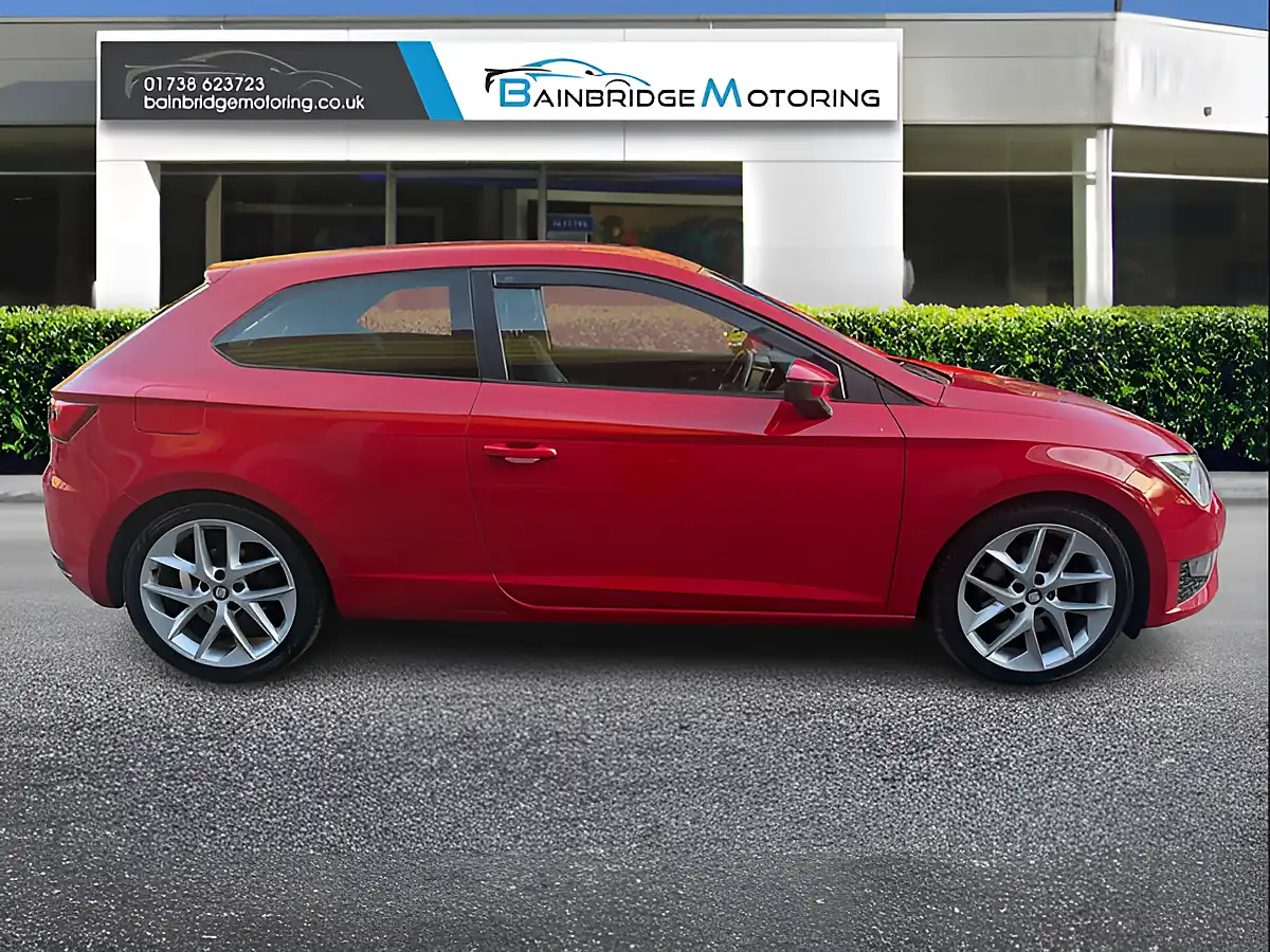 Used 2013 SEAT Leon Fr Technology Red - Interior and Exterior details 2
