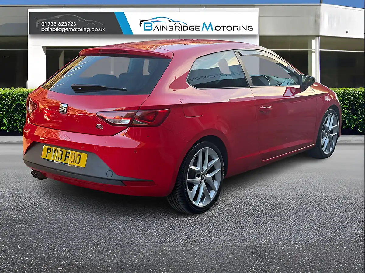 Used 2013 SEAT Leon Fr Technology Red - Interior and Exterior details 3