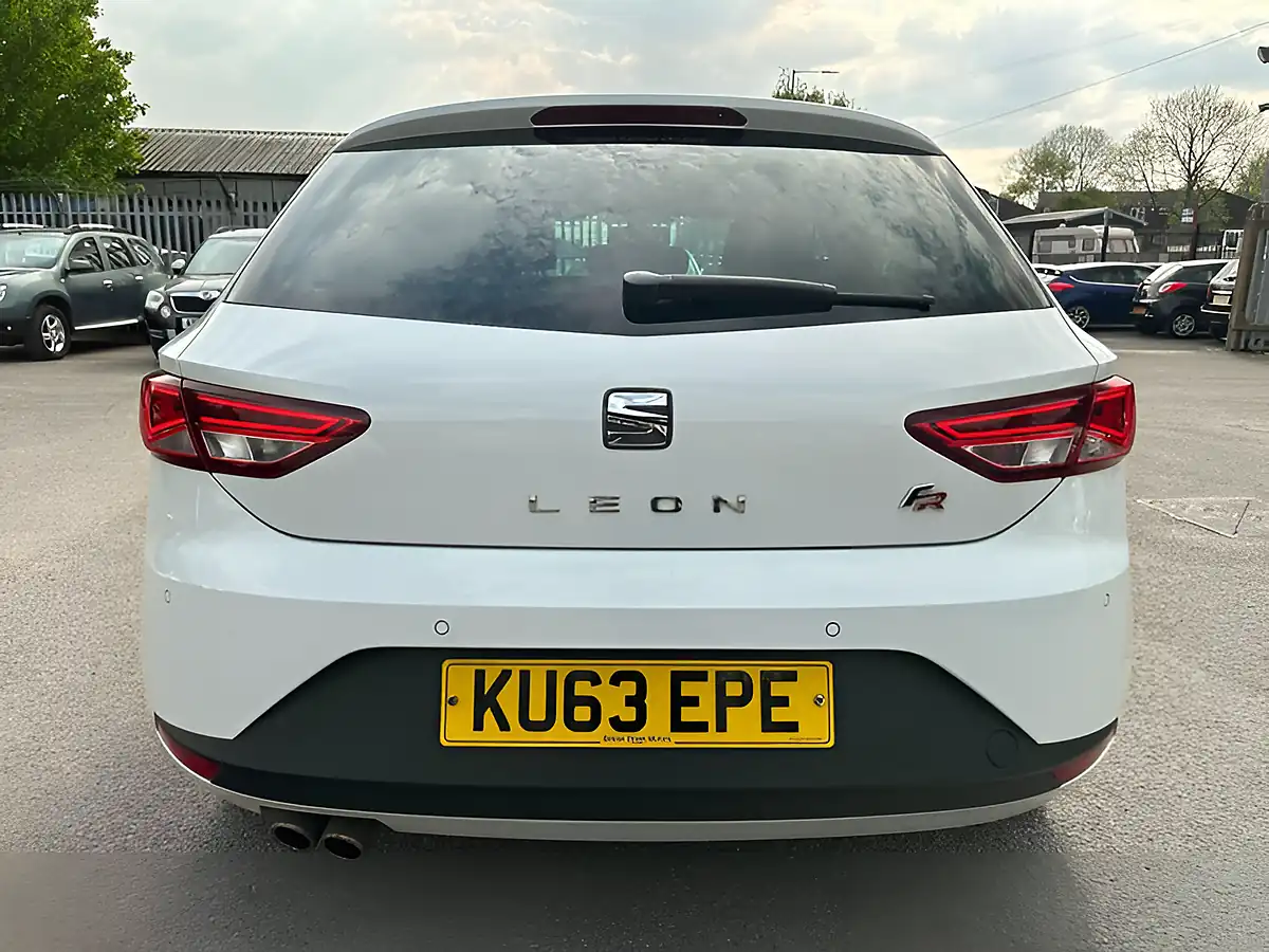 Used 2013 SEAT Leon Fr White - Interior and Exterior details 13