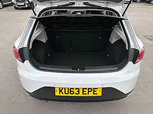 Used 2013 SEAT Leon Fr White - Interior and Exterior details 15